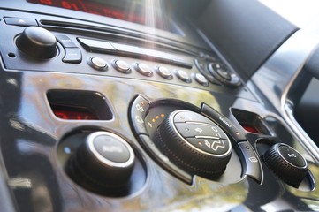 Automatic clima in luxury car.