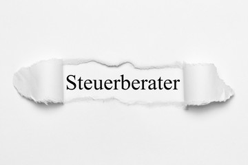 Obraz premium Steuerberater auf weißen gerissenen Papier