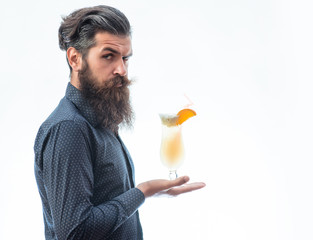 Fototapeta premium bearded man with nonalcoholic cocktail