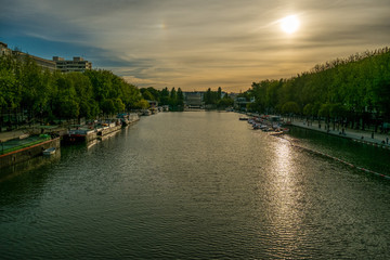 Coucher de soleil sur le canal de l'Ourcq
