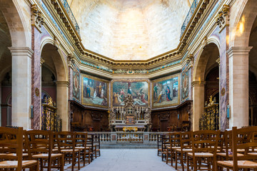 Intérieur de Notre-Dame de Bordeaux, Gironde, Nouvelle-Aquitaine