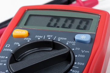 operating digital multimeter