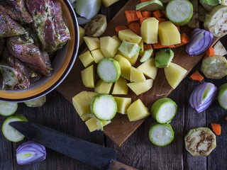 Marinated raw ribs and chopped vegetables