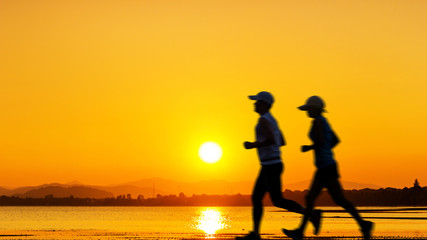 Fototapeta premium People running at beach