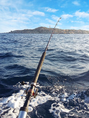 Pesca alla traina in mare