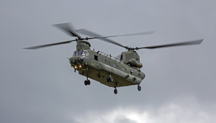 Fototapeta na wymiar chinook helicopter