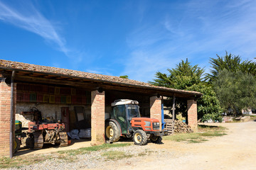 Tenuta Weingut Landmaschinen und Traktor