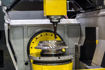 High-performance 5-axis CNC machining centre. It includes various applications in the tool and mould making, medical, aerospace, motorsport, machine sectors and other industries