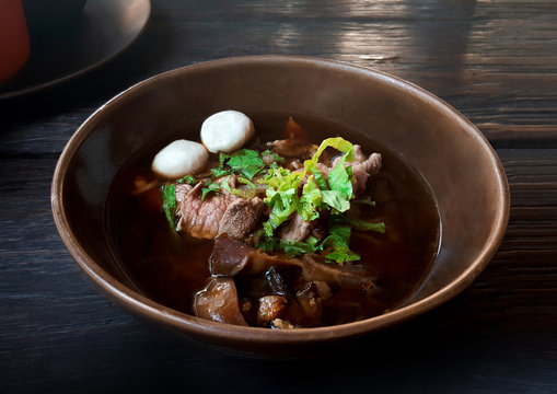 Rice noodle soup with Stewed pork