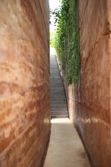 Fototapeta na wymiar Orange wall and corridor