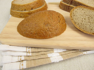 Brotkanten oder Brotenden vom Roggenmischbrot