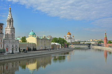 Fototapeta premium Morning on the Moscow river