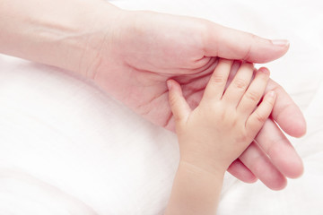 newborn baby hand