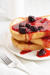 french toast and berries sauce