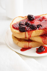 french toast and berries sauce