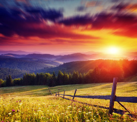 Fototapeta premium Majestic colorful sunset
