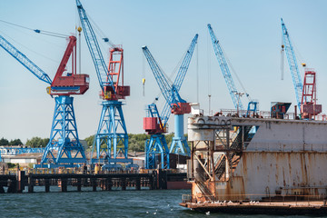 Werft an der Kieler Förde Werftkrise