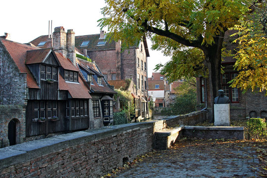 Plaza en Brujas, Belgica