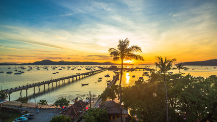 Fototapeta premium sunrise at Chalong pier