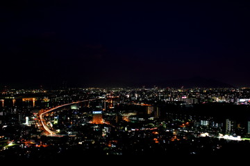 Fototapeta na wymiar 北九州市　高塔山公園からの夜景