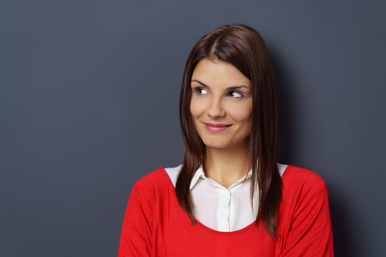 junge frau macht sich gedanken