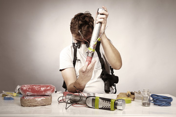 Radical filling bomb with plastic explosive