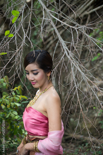 Asian Women Traditional Dress Beautiful 93