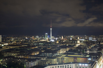Plakat Blick auf Berlin Mitte bei Nacht
