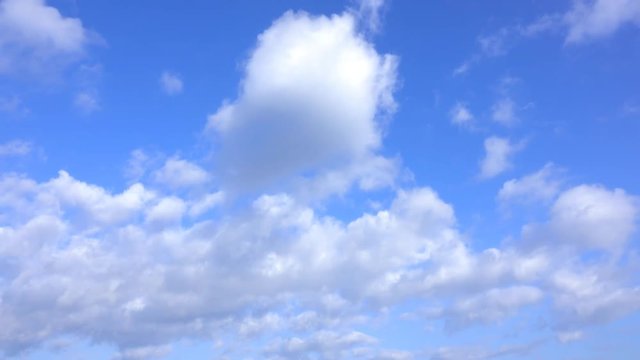 4K・青空の消える雲・タイムラプス_3-781