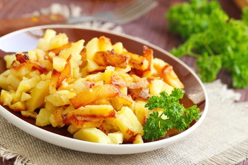 Roasted potato with fresh herbs