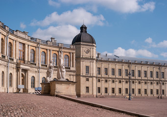 Obraz premium Gatchina Palace. Palace Square and the main entrance.