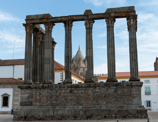 Fototapeta premium Roman ruins in Evora, Portugal