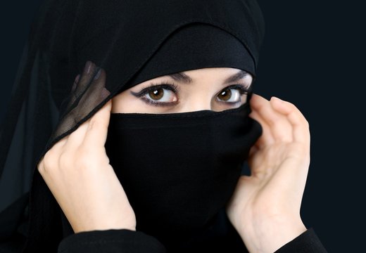 Niqab Images – Browse 8,498 Stock Photos, Vectors, and Video | Adobe Stock