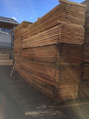 legno legni asse di legno assi segheria falegnameria legna tagliata tronchi 