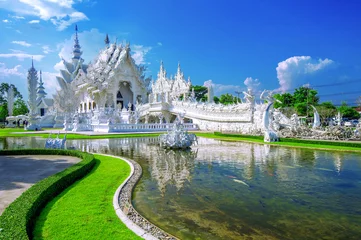 Fotobehang  Wat Rong Khun temple in Chiangrai, Thailand. © tawatchai1990