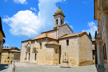 Fototapeta na wymiar Collegiate Church of San Quirico d'Orcia in Italy