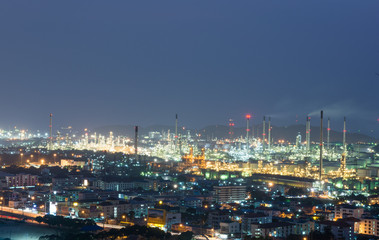 Fototapeta premium Petrochemical industry at night