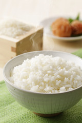 炊きたてのご飯　Japanese rice
