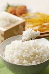 炊きたてのご飯　Japanese rice