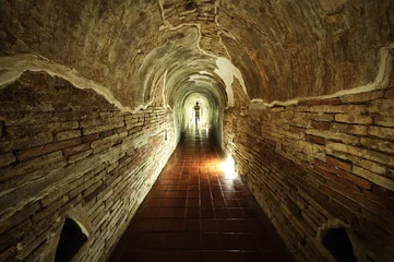 Lichtdoorlatende rolgordijnen Tunnel The ancient tunnel U-Mong temple Chiangmai Thailand.