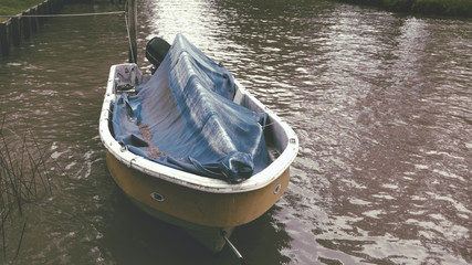 Naklejka premium Barque abandonnée