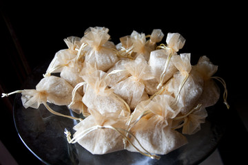 Saquitos de arroz para bodas