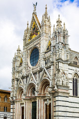 Fototapeta na wymiar Cathedral of Siena in Tuscany