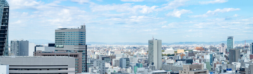 青空の名古屋の街並み
