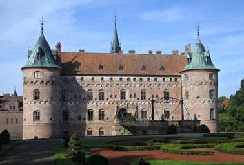Fototapeta na wymiar Schloss Egeskov mit Barockgarten