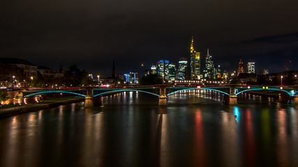 Fototapeta na wymiar Frankfurt skyline at night