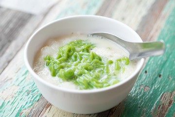 " Ladcheag "  Thai pandan short vermicelli in palm-sugar coconut