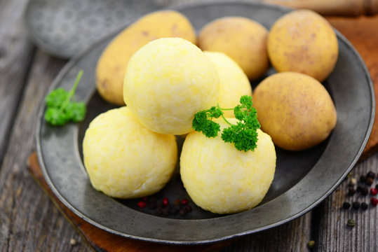 Kartoffeln Kn&ouml;del