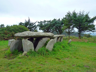 Dolmen, Bretagne, côtes de granit rose