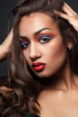 Fototapeta premium fashion young African woman